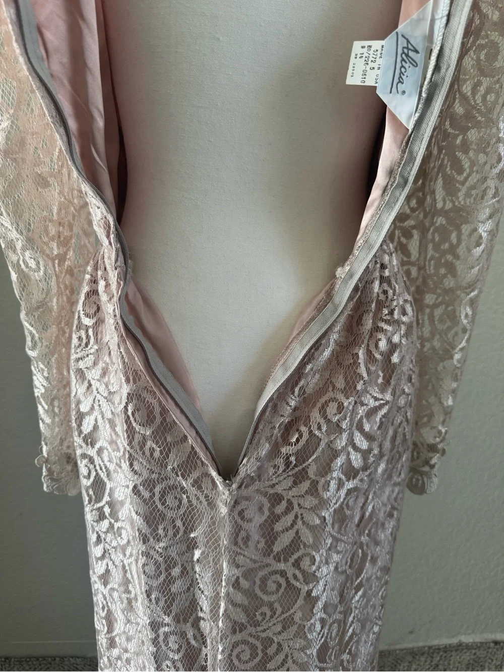 Vintage Alicia 1970’s Lace Maxi Dress Blush Pink Romantic Vintage Sz 5
